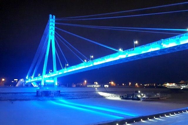 Вантовый «Мост Влюбленных» в Тюмени